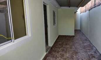 Imagem 6: Casa com 2 quartos sala cozinha conceito aberto, banheiro recém reformada vila Guaíra 1471