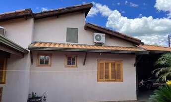 Imagem 4: Casa nova com piscina