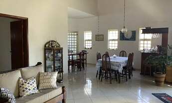 Imagem 2: Belíssima casa com escritório independente a venda