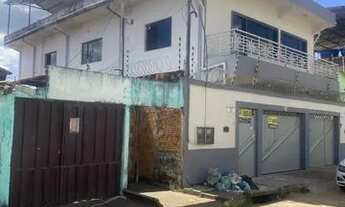 Imagem: Sobrado com uma casa e um apartamento na