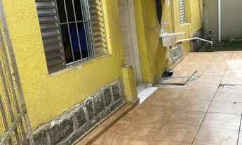 Imagem 2: ALUGO CASA DE FUNDOS EM SANTOS