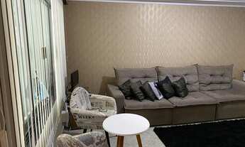 Imagem 2: Sobrado para venda tem 186 metros quadrados com 3 quartos