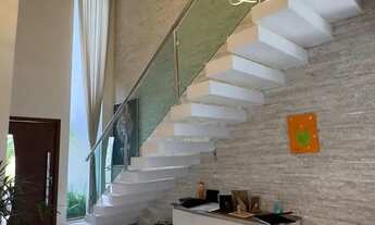 Imagem 4: Sobrado para aluguel e venda tem 174 metros quadrados com 4 quartos