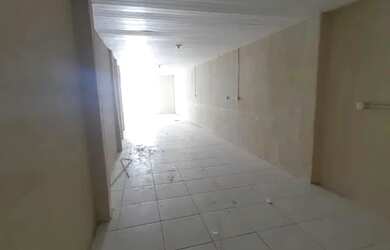 Imagem 2: Ponto Comercial para Locação em Fortaleza, Floresta, 1 banheiro