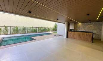 Imagem 6: Sobrado de Alto Padrão no Condomínio Jardins Capri com 3 Pavimentos - 5 Quartos