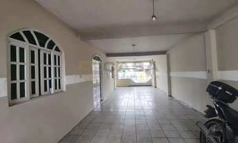 Imagem: Exclusiva casa duplex com 4 quartos e área