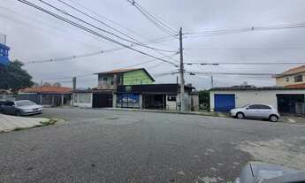 Imagem: Terreno com salão comercial na frente e