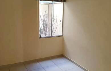 Imagem 2: CASA JARDIM EUROPA 3 QUARTO SUITE MONTADA ARMÁRIOS VARANDA QUINTAL LAJOTADA OPORTUNIDADE F