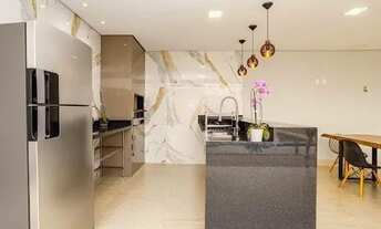 Imagem 2: Casa moderna em condomínio fechado com piscina