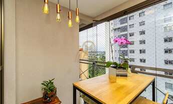 Imagem 3: Apartamento semimobiliado à venda no Champagnat com 82 m², planta reversível e 2 vagas