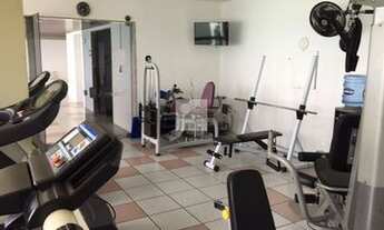 Imagem: Edf. Príncipe de Andorra - Piedade, pé