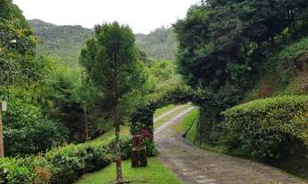 Imagem 3: Casa 4 Quartos (2 Suítes) condomínio em Mury