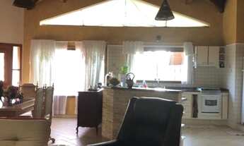 Imagem 2: Casa muito confortável com área gourmet e piscina . Aceita proposta