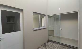 Imagem 3: Casa no bairro Canadá com 1 suíte, 2 quartos e 2 vagas de garagem