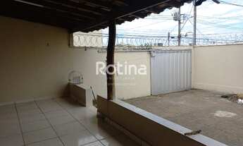 Imagem 2: Casa para aluguel, 3 quartos, 1 suíte, 2 vagas, Custódio Pereira - Uberlândia/MG