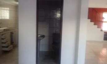 Imagem 2: Sobrado para venda tem 130 metros quadrados com 4 quartos em Cecap - Taubaté - SP