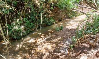 Imagem 2: Chácara 1.790mt com Ribeirão/76.000/ energia 2.5km de damolandia 50km de Goiânia