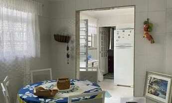 Imagem 6: 2 casas, sendo uma com 3 e outra com 1 dormitório para alugar, 180 m² por R$ 4.000/mês - V