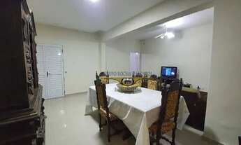 Imagem 4: Casa dos sonhos a apenas 70 metros da praia: aproveite o verão com conforto e segurança