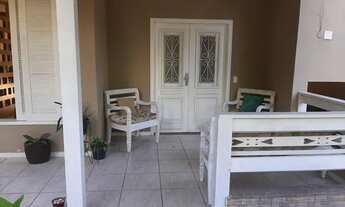 Imagem 2: Casa para venda possui 250 metros quadrados com 3 quartos em Vila Progresso - Niterói - RJ