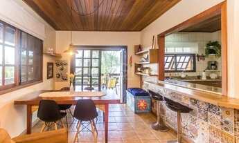 Imagem 4: CASA DE 2 DORMITÓRIOS, PISCINA, CHURRASQUEIRA E 2 VAGAS DE GARAGEM NO BAIRRO HÍPICA