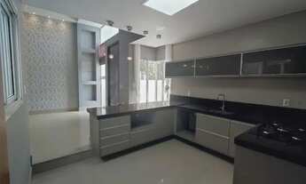 Imagem: Casa 4/4, Sendo 2 Suítes, Armários Planejados