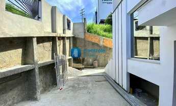 Imagem 5: MP - Casa em construção com vista mar, composta por 04 dorms no bairro Estreito - Florianó