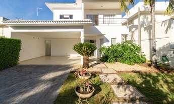 Imagem: Casa com 4 quartos em Condominio Fechado