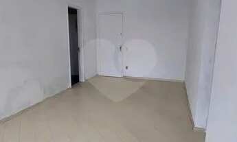 Imagem 7: Apartamento de 02 quartos com Varanda na Tijuca