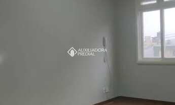 Imagem 3: PORTO ALEGRE - Apartamento Padrão - Partenon