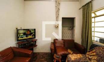 Imagem 2: Casa à Venda - Sagrada Família, 2 Quartos, 1480 m2