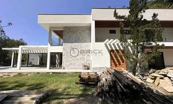 Imagem 4: Casa com 5 suítes, sendo 1 master, 500 m² em condomínio no Comary - Teresópolis/RJ