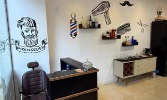 Imagem 4: Barbearia do Poder vendo essa barbearia montada e funcionando