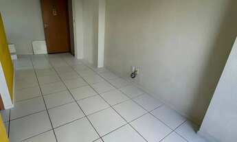 Imagem 4: ALUGO APARTAMENTO COM 2 QUARTOS NO FAROL - EDF. MARIA CLARA NOBRE, AO LADO DO CESMAC