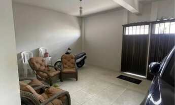 Imagem 2: Casa à Venda no Bairro Nova Esperança com 3 Quartos e Piscina / CLL 08