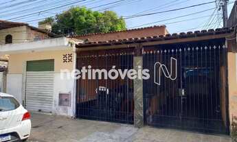 Imagem: 5 barracões alugados