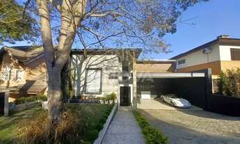 Imagem 2: Casa no Residencial 10 com 3 suítes e 6 banheiros, 490m²