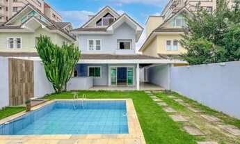 Imagem: Casa triplex com 180 m², 4 quartos e lazer