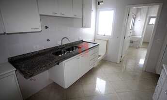 Imagem 6: Excelente Cobertura, com 350m², 3 Dormitórios, 3 Suítes, 6 banheiros, 3 vaga