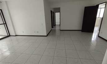 Imagem 2: Apto de 140m² primeiro andar Cond Versalhes Renascença próximo ao CEUMA 03 qtos S/ 01 suít