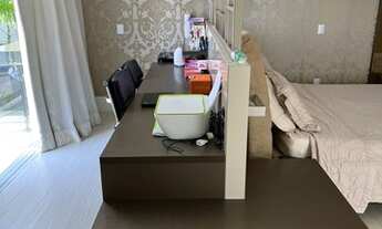 Imagem 6: Casa para venda tem 700 metros quadrados com 5 quartos.