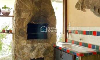 Imagem 7: Casa com quintal amplo