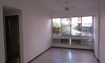 Imagem 3: Posto 6 - Próximo praia/Forte de Copacabana ( 2 qts + vaga escriturada