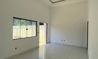 Imagem 3: Casa com piscina em meio terreno com 3 quartos, 1 suíte