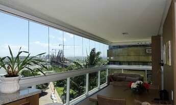 Imagem 2: Apartamento para venda possui 167 metros quadrados com 3 quartos em Centro - Florianópolis