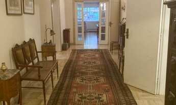 Imagem 2: Na tradicional Paissandu, em imponente prédio ajardinado