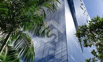 Imagem 2: Linhas arquitetônicas contemporâneas, muito espaço, iluminação e segurança