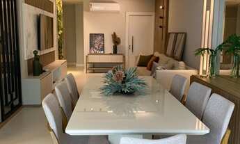 Imagem 4: Lindo apto mobiliado com 3 suítes e 2 vagas de garagem na Meia Praia