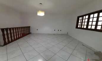 Imagem 2: CASA ASSOBRADA COM 03 DORMITÓRIOS, SALA DE ESTAR, SALA DE JANTAR, COZINHA PLANEJADA, BANHE