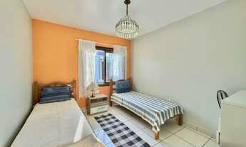 Imagem 5: F2- Sobrado em 2 terrenos, 6 quartos e 4 suíte, 1 quadra do mar! aceita imóvel